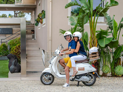 I want to ride the Vespa of la Baia, I want to ride it wherever i like!