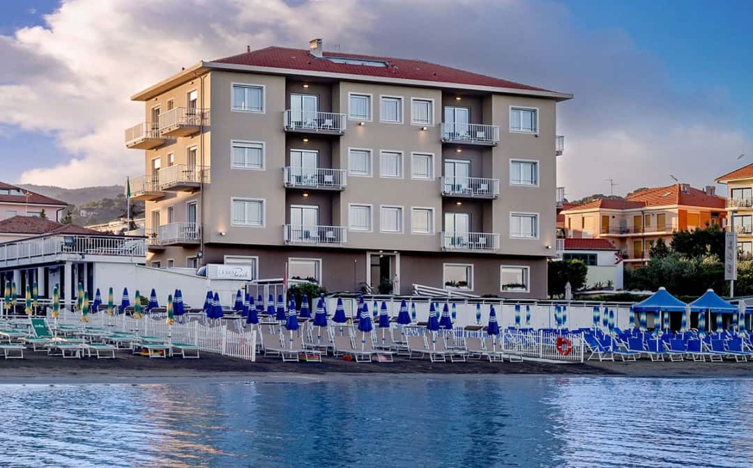 Family Hotel green a Diano Marina