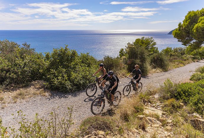 Outdoor im Golfo Dianese – inklusive Bike-Touren